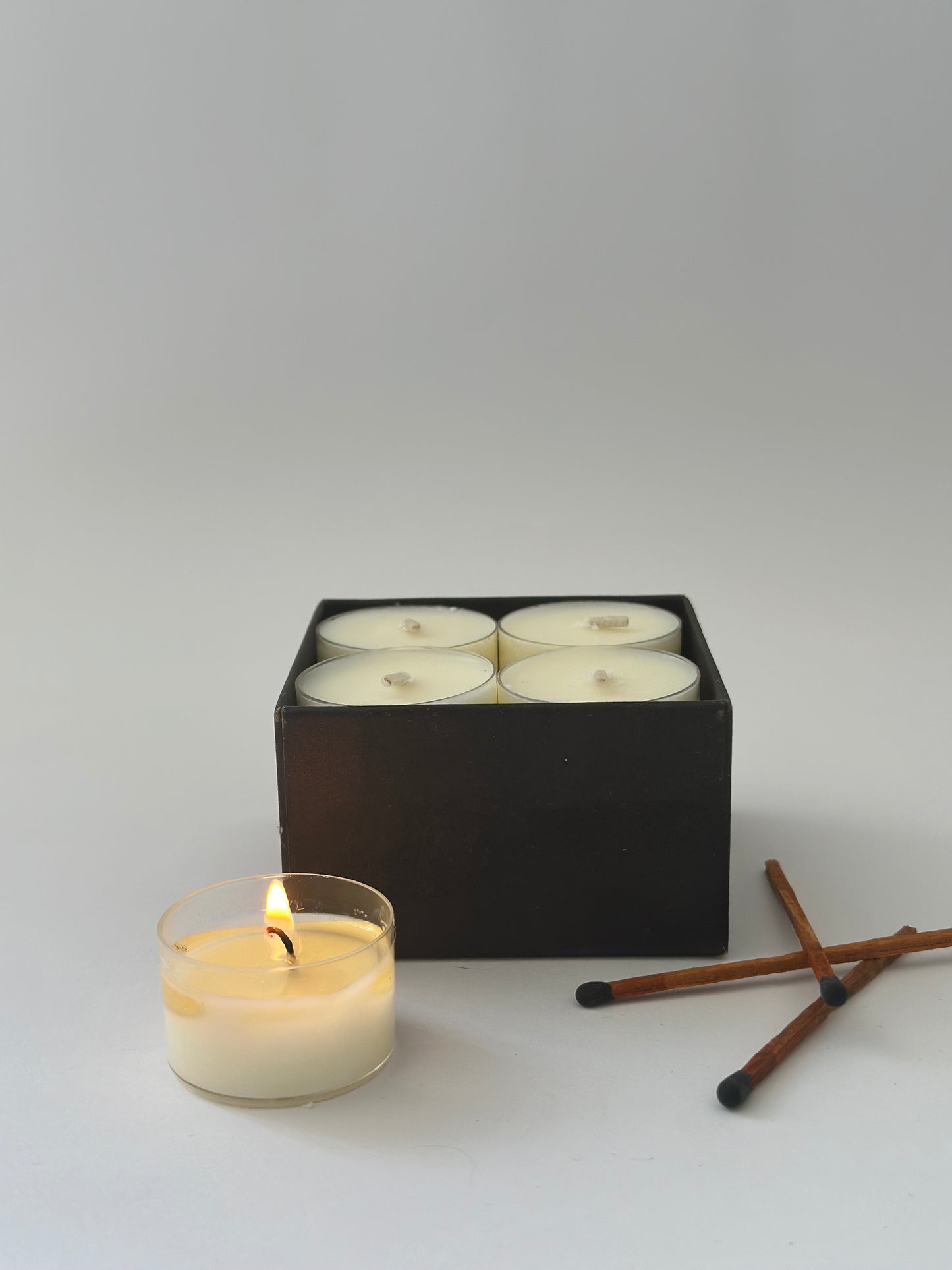 BLACK FIG 8 tealights